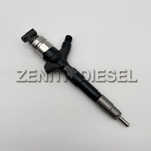 Diesel Engine Fuel Injector 095000- 5881